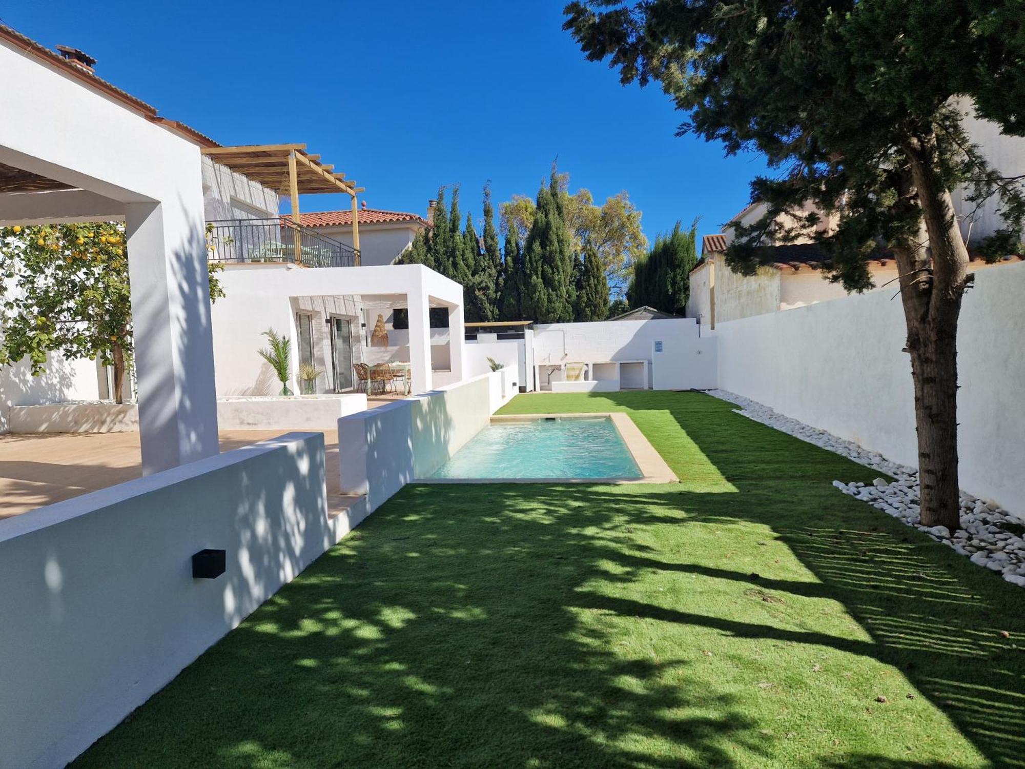 אמפוריבראבה Gorgot P1 I Apartamento Con Terraza Y Piscina Comunitaria Cerca De La Playa מראה חיצוני תמונה
