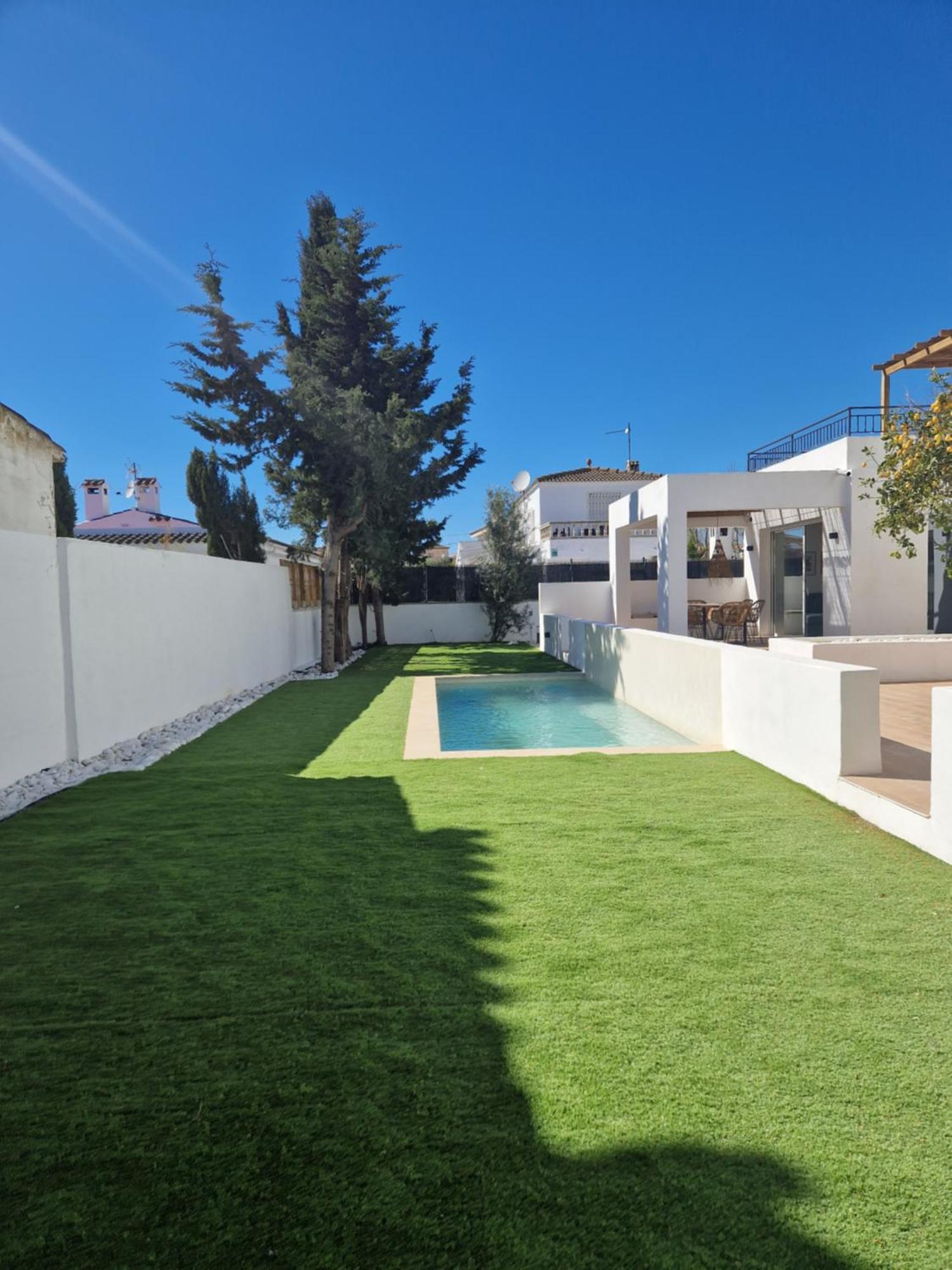 אמפוריבראבה Gorgot P1 I Apartamento Con Terraza Y Piscina Comunitaria Cerca De La Playa מראה חיצוני תמונה