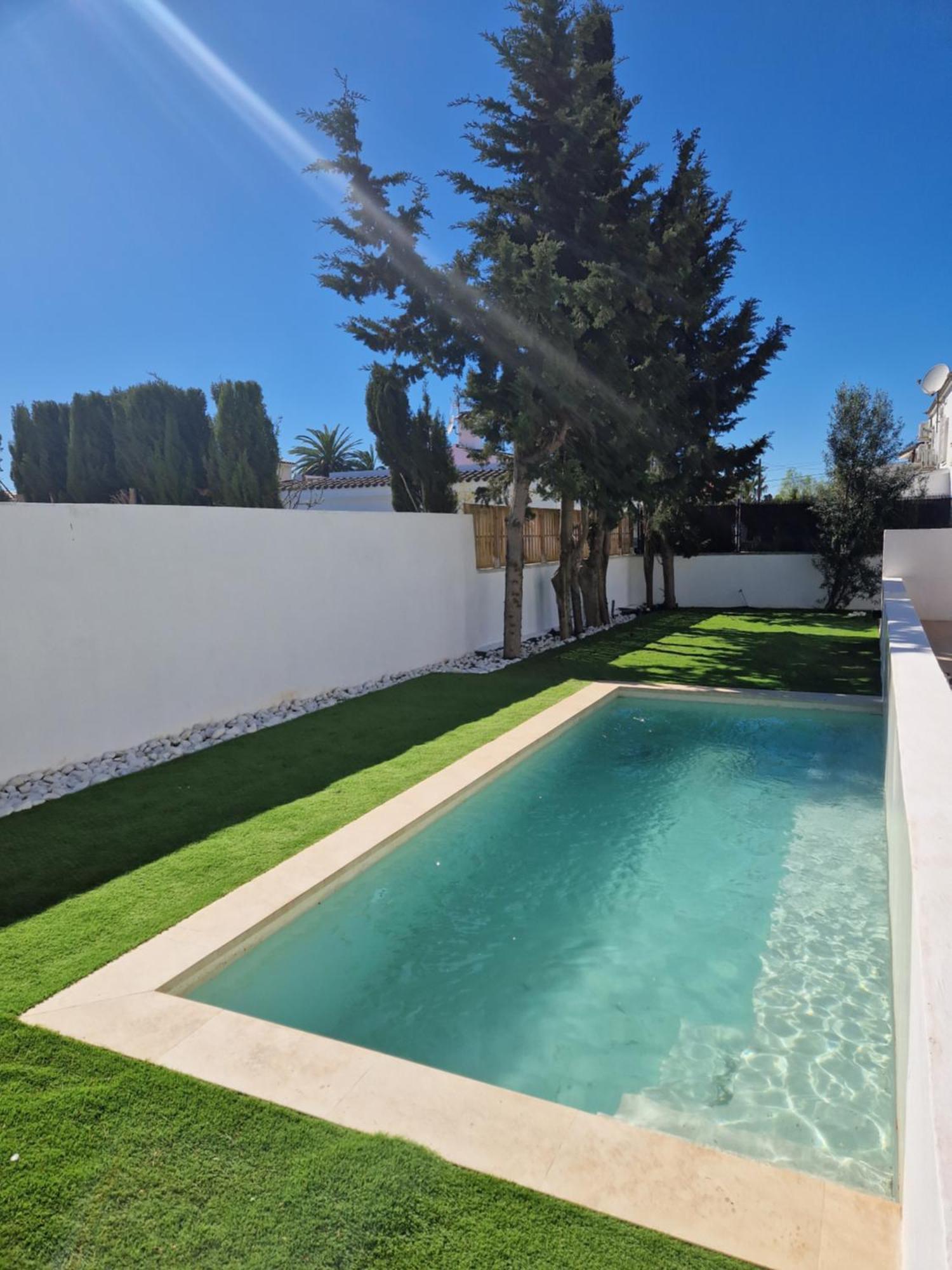 אמפוריבראבה Gorgot P1 I Apartamento Con Terraza Y Piscina Comunitaria Cerca De La Playa מראה חיצוני תמונה